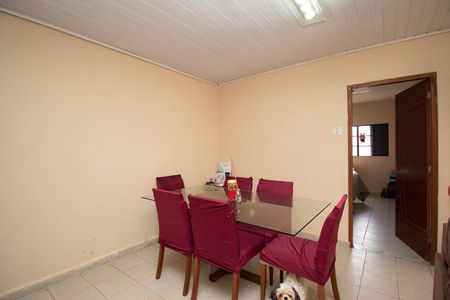 Casa à venda com 80m², 1 quarto e sem vaga Casa à venda com 80m², 1 quarto e sem vagaSala