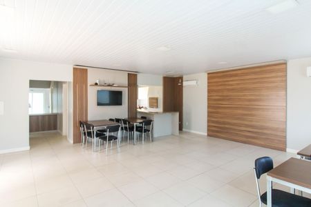 Apartamento à venda com 65m², 3 quartos e 1 vaga Apartamento à venda com 65m², 3 quartos e 1 vagaÁrea comum - Salão de festas