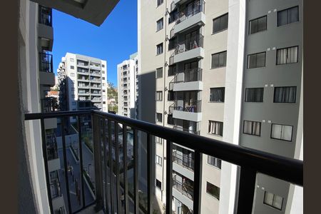 Apartamento à venda com 37m², 2 quartos e sem vaga Apartamento à venda com 37m², 2 quartos e sem vagaVaranda