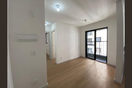 Apartamento à venda com 37m², 2 quartos e sem vaga Apartamento à venda com 37m², 2 quartos e sem vagaSala