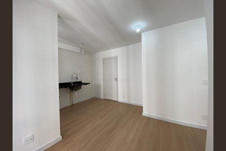 Apartamento à venda com 37m², 2 quartos e sem vaga Apartamento à venda com 37m², 2 quartos e sem vagaSala - cozinha