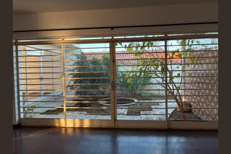 Casa à venda com 308m², 3 quartos e 2 vagas