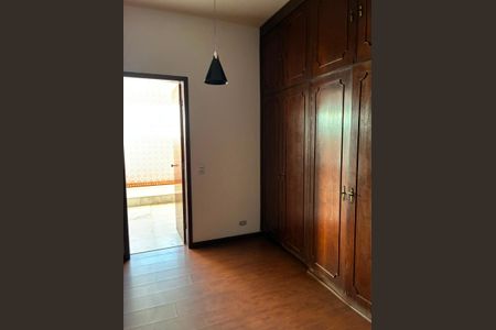 Casa à venda com 308m², 3 quartos e 2 vagas