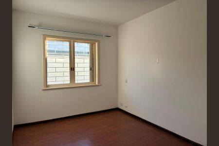 Casa à venda com 308m², 3 quartos e 2 vagas