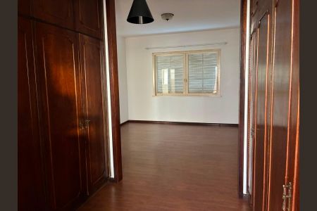 Casa à venda com 308m², 3 quartos e 2 vagas