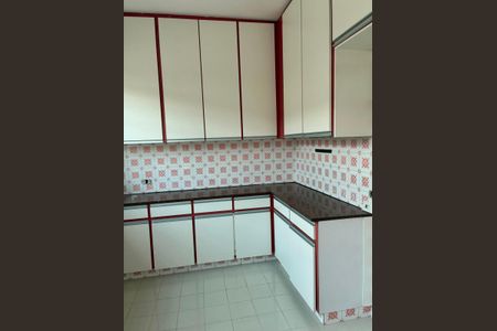Casa à venda com 308m², 3 quartos e 2 vagas
