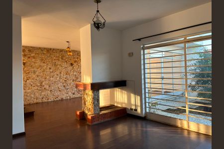 Casa para alugar com 3 quartos, 308m² em Jardim Social, Curitiba