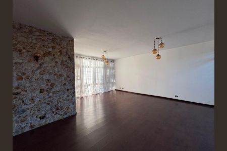 Casa à venda com 308m², 3 quartos e 2 vagas