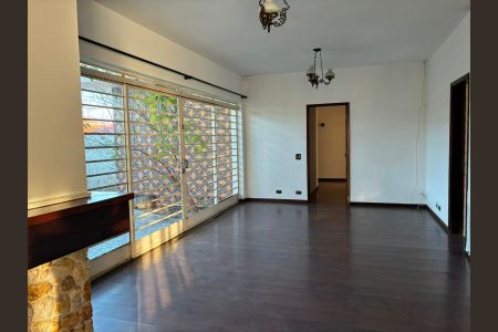 Casa à venda com 308m², 3 quartos e 2 vagas