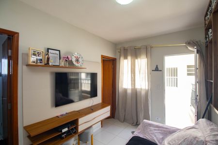 Casa para alugar com 1 quarto, 27m² em Vila Nova Carolina, São Paulo