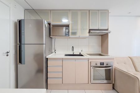 Apartamento para alugar com 32m², 2 quartos e sem vaga Apartamento para alugar com 32m², 2 quartos e sem vagaCozinha e Área de Serviço
