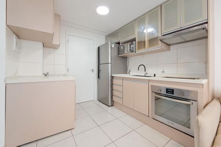 Apartamento para alugar com 32m², 2 quartos e sem vaga Apartamento para alugar com 32m², 2 quartos e sem vagaCozinha e Área de Serviço