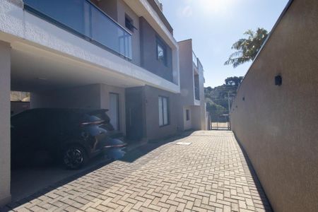 Área externa de casa à venda com 3 quartos, 166m² em Xaxim, Curitiba