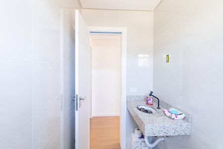 Casa à venda com 166m², 3 quartos e 1 vaga Casa à venda com 166m², 3 quartos e 1 vagaBanheiro Social 1