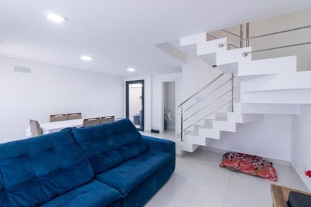 Casa à venda com 166m², 3 quartos e 1 vaga Casa à venda com 166m², 3 quartos e 1 vagaSala