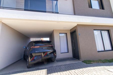 Garagem de casa à venda com 3 quartos, 166m² em Xaxim, Curitiba