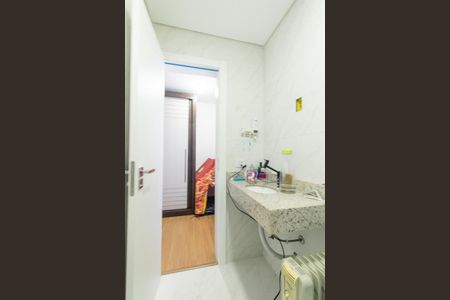 Casa à venda com 166m², 3 quartos e 1 vaga Casa à venda com 166m², 3 quartos e 1 vagaBanheiro da Suíte