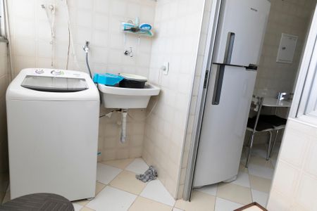 Apartamento para alugar com 68m², 2 quartos e 1 vaga Apartamento para alugar com 68m², 2 quartos e 1 vagaÁREA DE SERVIÇO