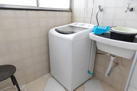 Apartamento para alugar com 68m², 2 quartos e 1 vaga Apartamento para alugar com 68m², 2 quartos e 1 vagaÁREA DE SERVIÇO