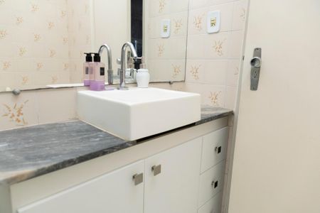 Apartamento para alugar com 68m², 2 quartos e 1 vaga Apartamento para alugar com 68m², 2 quartos e 1 vagaBANHEIRO