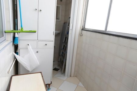 Apartamento para alugar com 68m², 2 quartos e 1 vaga Apartamento para alugar com 68m², 2 quartos e 1 vagaÁREA DE SERVIÇO