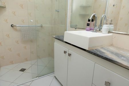Apartamento para alugar com 68m², 2 quartos e 1 vaga Apartamento para alugar com 68m², 2 quartos e 1 vagaBANHEIRO