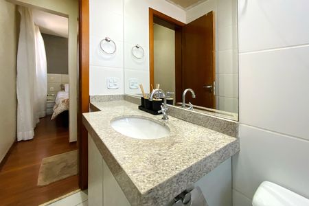 Apartamento à venda com 159m², 3 quartos e 2 vagasBanheiro da Suíte