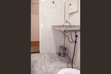 Banheiro de apartamento para alugar com 1 quarto, 40m² em Bela Vista, São Paulo