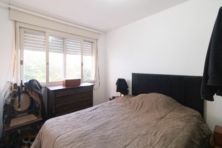 Quarto de apartamento à venda com 1 quarto, 55m² em Medianeira, Porto Alegre