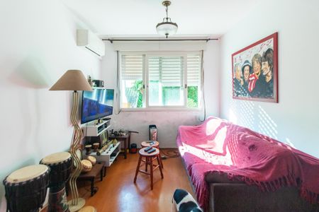 Sala de apartamento à venda com 1 quarto, 55m² em Medianeira, Porto Alegre