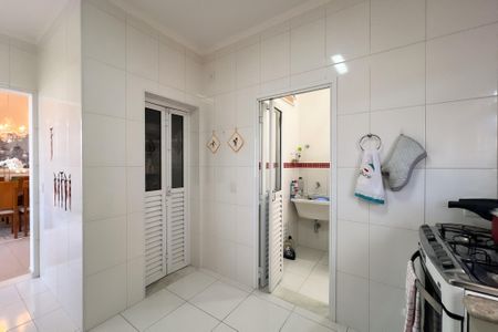 Casa de condomínio à venda com 244m², 3 quartos e 4 vagas Casa de condomínio à venda com 244m², 3 quartos e 4 vagasCozinha