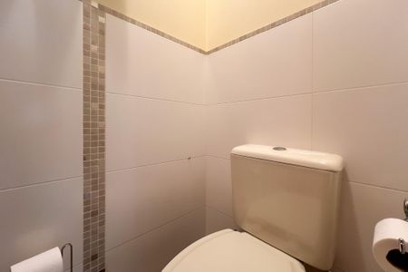 Casa de condomínio à venda com 244m², 3 quartos e 4 vagas Casa de condomínio à venda com 244m², 3 quartos e 4 vagasLavabo