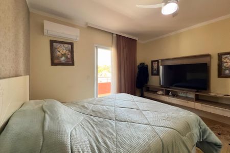 Casa de condomínio à venda com 244m², 3 quartos e 4 vagas Casa de condomínio à venda com 244m², 3 quartos e 4 vagasSuíte 1