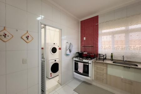 Casa de condomínio à venda com 244m², 3 quartos e 4 vagas Casa de condomínio à venda com 244m², 3 quartos e 4 vagasCozinha