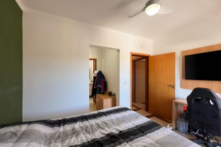 Casa de condomínio à venda com 244m², 3 quartos e 4 vagas Casa de condomínio à venda com 244m², 3 quartos e 4 vagasSuíte 2