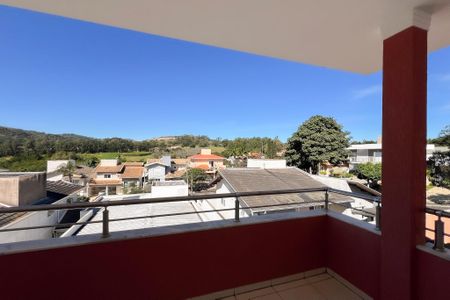 Casa de condomínio à venda com 244m², 3 quartos e 4 vagas Casa de condomínio à venda com 244m², 3 quartos e 4 vagasVaranda da Suíte 2