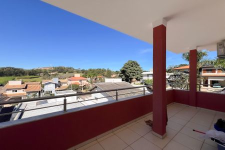 Casa de condomínio à venda com 244m², 3 quartos e 4 vagas Casa de condomínio à venda com 244m², 3 quartos e 4 vagasVaranda da Suíte 1