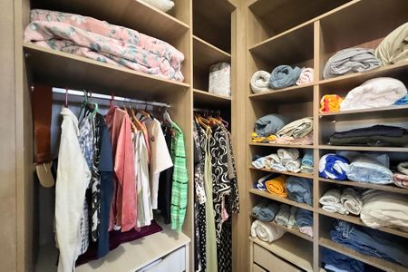 Closet de casa de condomínio à venda com 3 quartos, 244m² em Dos Ortizes, Valinhos