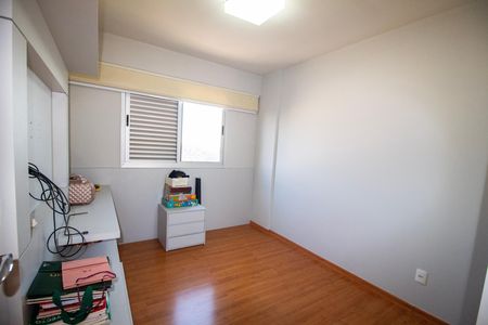 Apartamento para alugar com 79m², 3 quartos e 2 vagas Apartamento para alugar com 79m², 3 quartos e 2 vagasQuarto 02