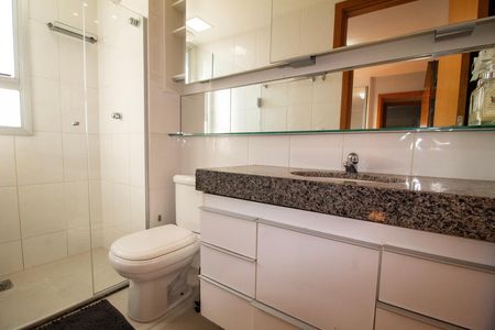 Apartamento para alugar com 79m², 3 quartos e 2 vagas Apartamento para alugar com 79m², 3 quartos e 2 vagasBanheiro da Suite