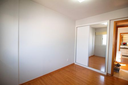 Apartamento para alugar com 79m², 3 quartos e 2 vagas Apartamento para alugar com 79m², 3 quartos e 2 vagasQuarto 02