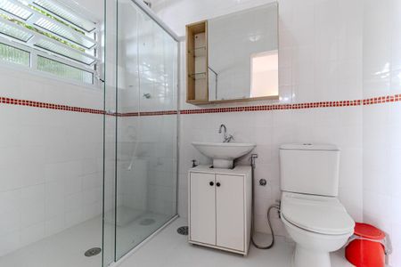 Banheiro de kitnet/studio para alugar com 1 quarto, 30m² em Vila Buarque, São Paulo