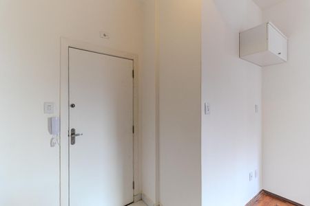 Entrada de kitnet/studio para alugar com 1 quarto, 30m² em Vila Buarque, São Paulo