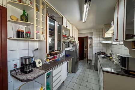 Apartamento à venda com 145m², 4 quartos e 2 vagas