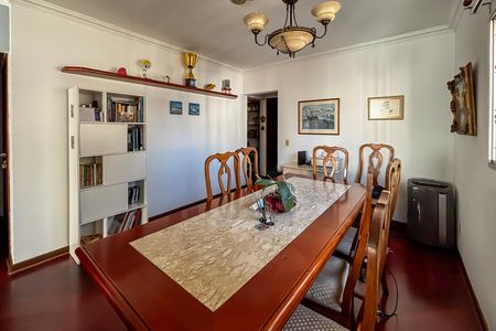 Apartamento à venda com 145m², 4 quartos e 2 vagas
