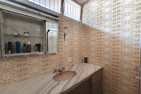 Casa à venda com 255m², 3 quartos e 3 vagasBanheiro Social
