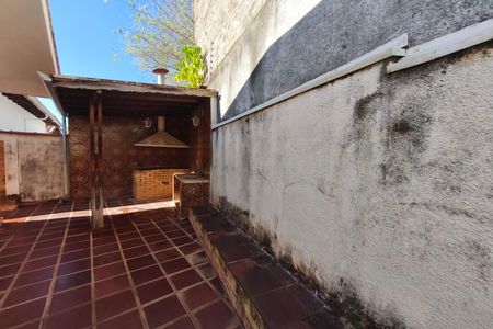 Casa à venda com 255m², 3 quartos e 3 vagasQuintal