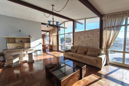 Casa à venda com 255m², 3 quartos e 3 vagasSala de Estar