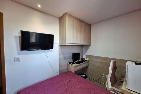 Apartamento à venda com 152m², 4 quartos e 2 vagas Apartamento à venda com 152m², 4 quartos e 2 vagasQuarto 2