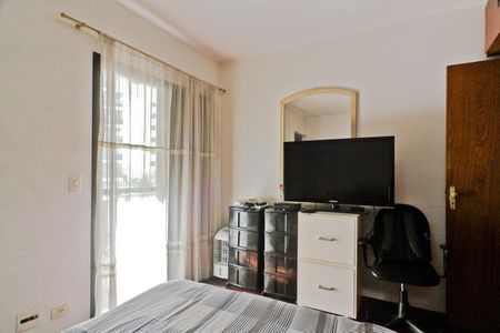Apartamento à venda com 120m², 3 quartos e 2 vagas Apartamento à venda com 120m², 3 quartos e 2 vagasSuíte